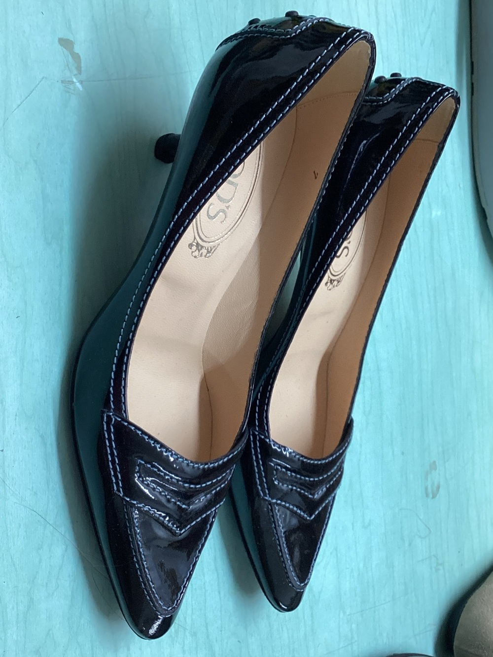 Tod's Black Patent Pointed-Toe Kitten Heel Pumps